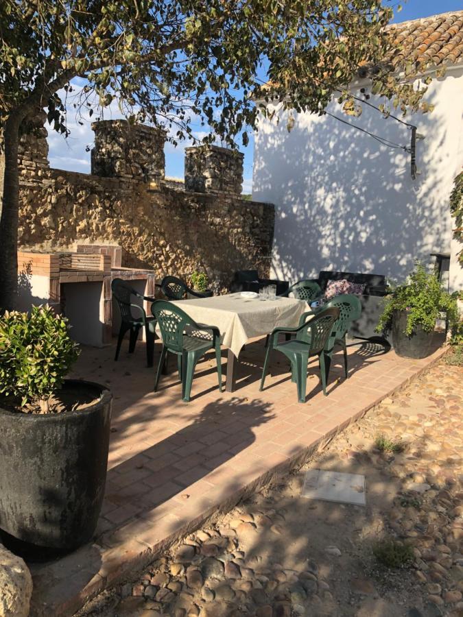 Casa Del Almezo Guest House Almodovar del Rio Bagian luar foto