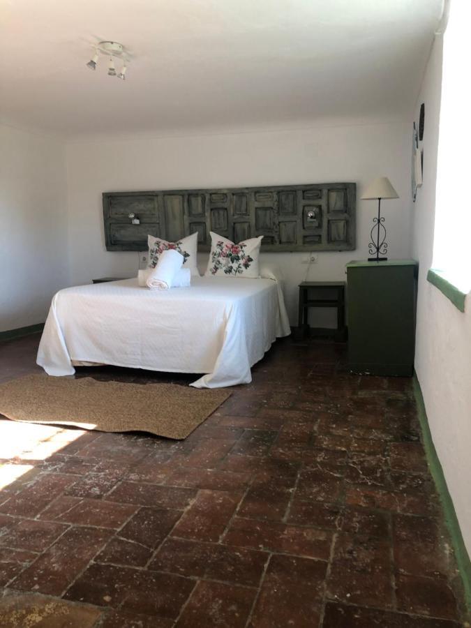 Casa Del Almezo Guest House Almodovar del Rio Bagian luar foto