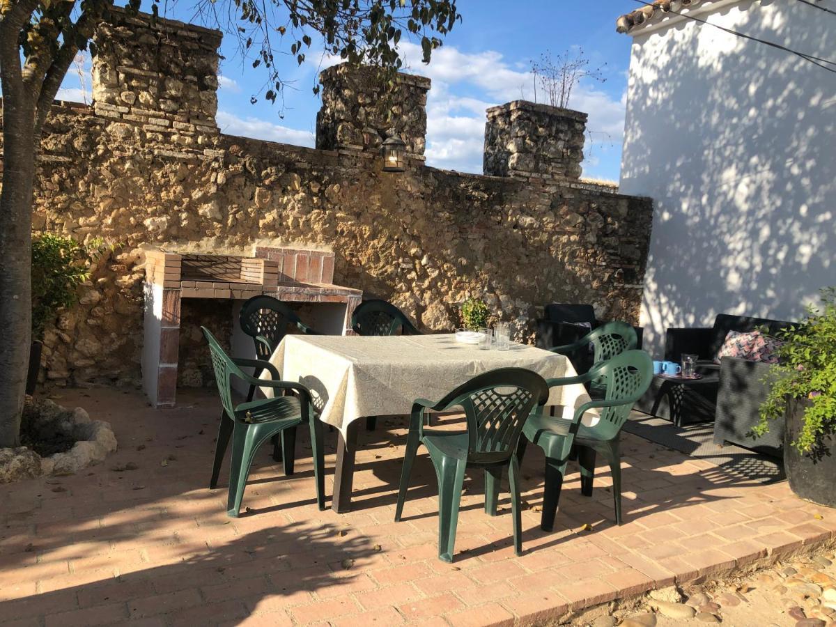 Casa Del Almezo Guest House Almodovar del Rio Bagian luar foto